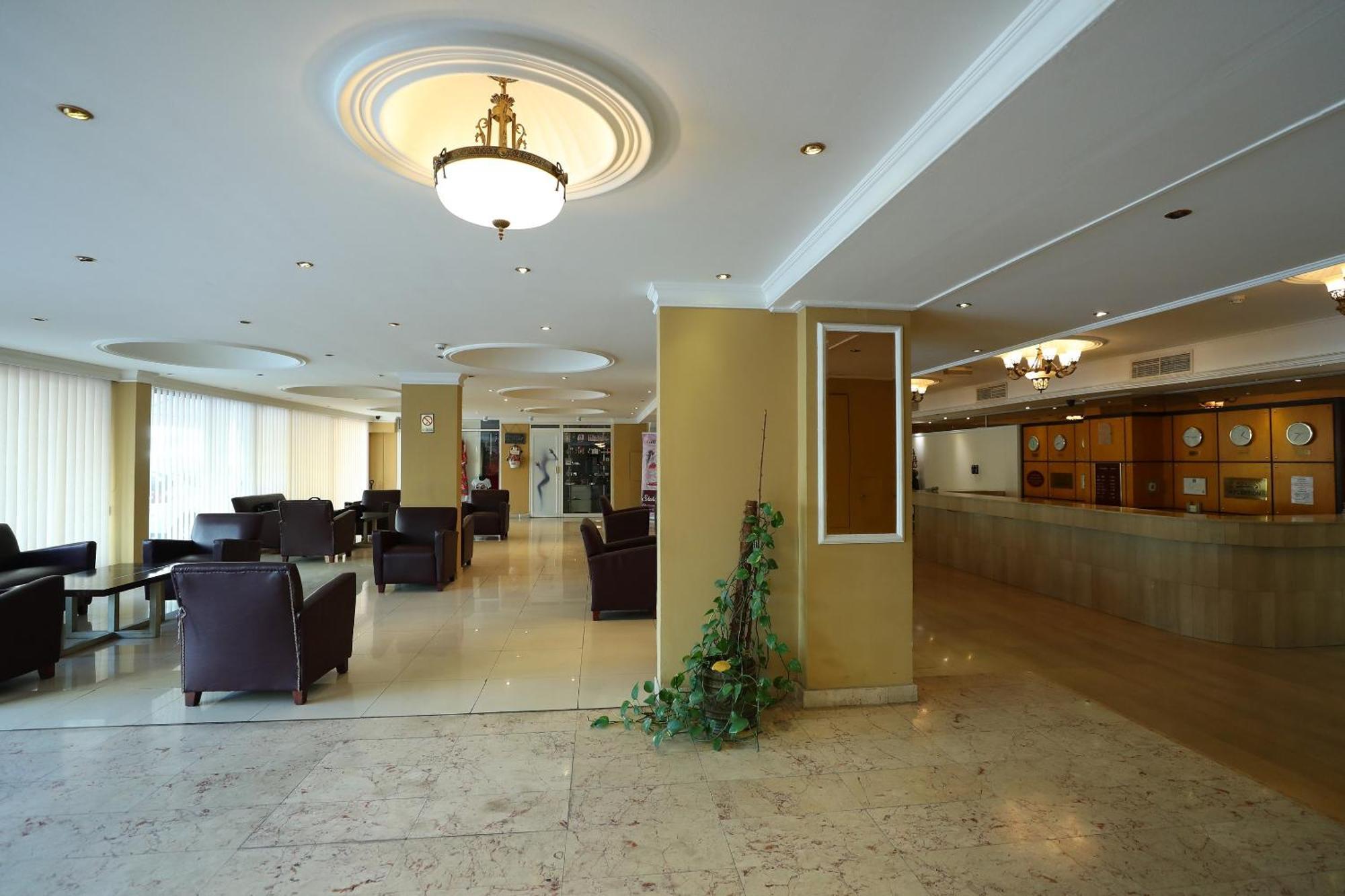 Oyo 112 Semiramis Hotel Manama Exterior foto